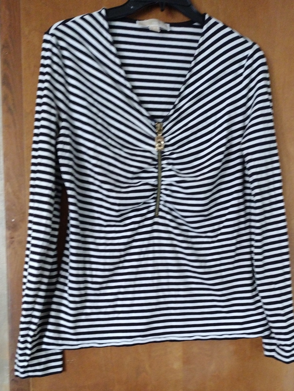 MICHAEL Michael Kors Black & White Striped Long-Sleeve V-Neck Zip Top